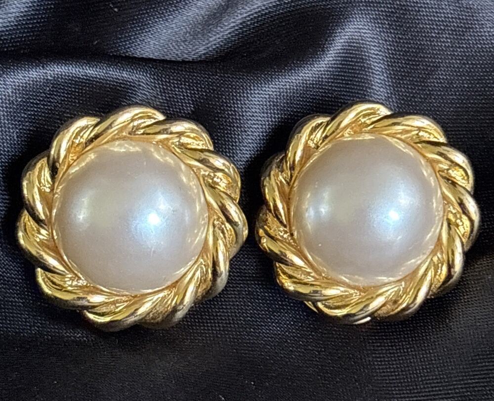 Vintage Faux Pearl Dome Clip Earrings Rope Edge Gold Tone Classic Earrings 1”